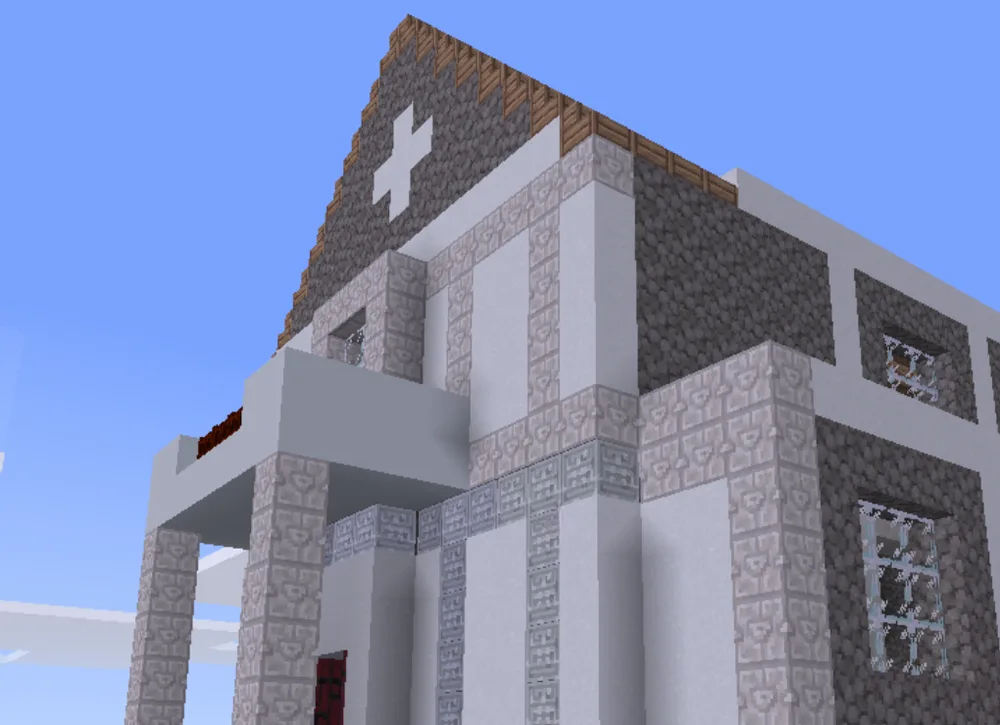 Chiesa bianca ricostruita in Minecraft