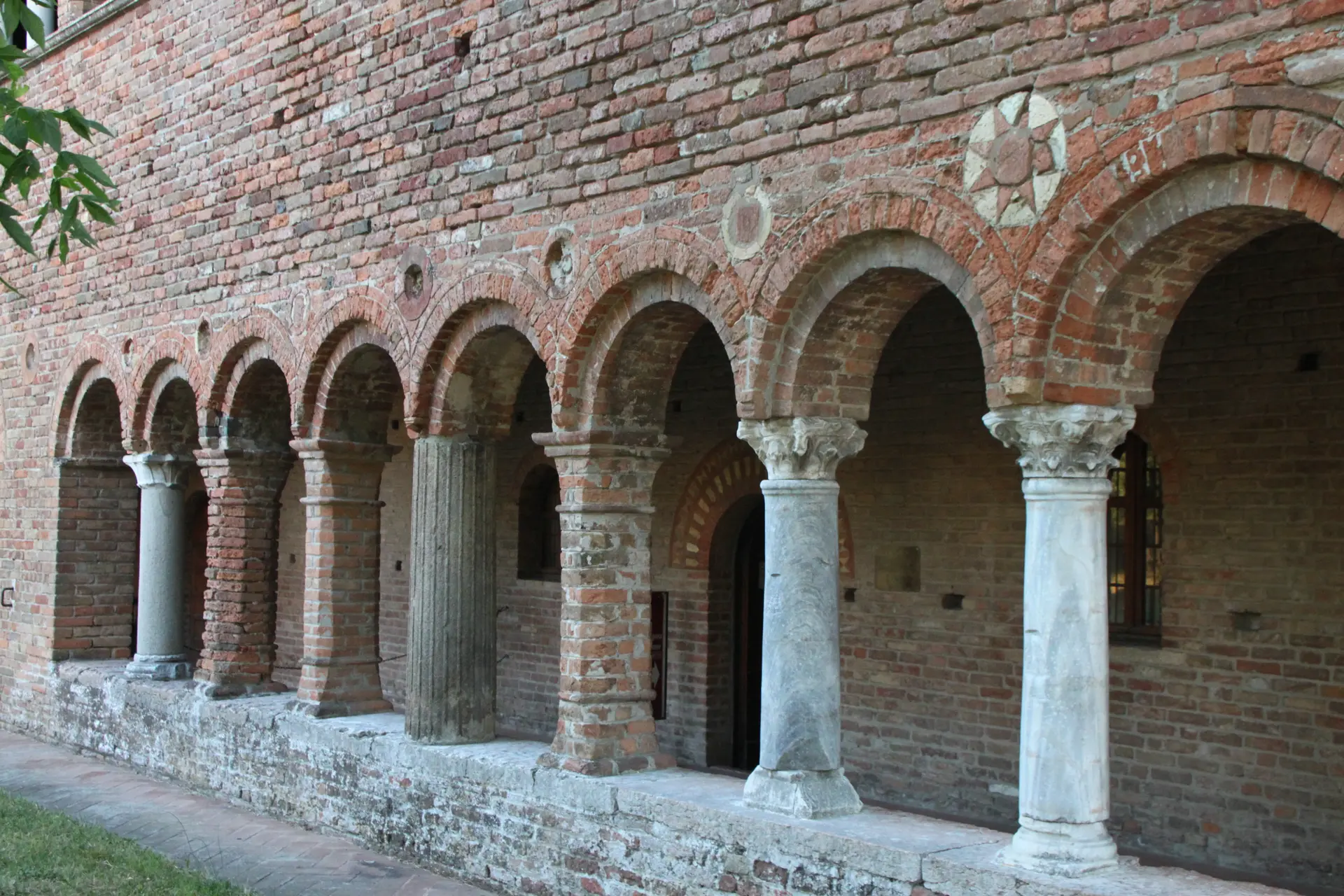 Portico dell'Abbazia di Pomposa